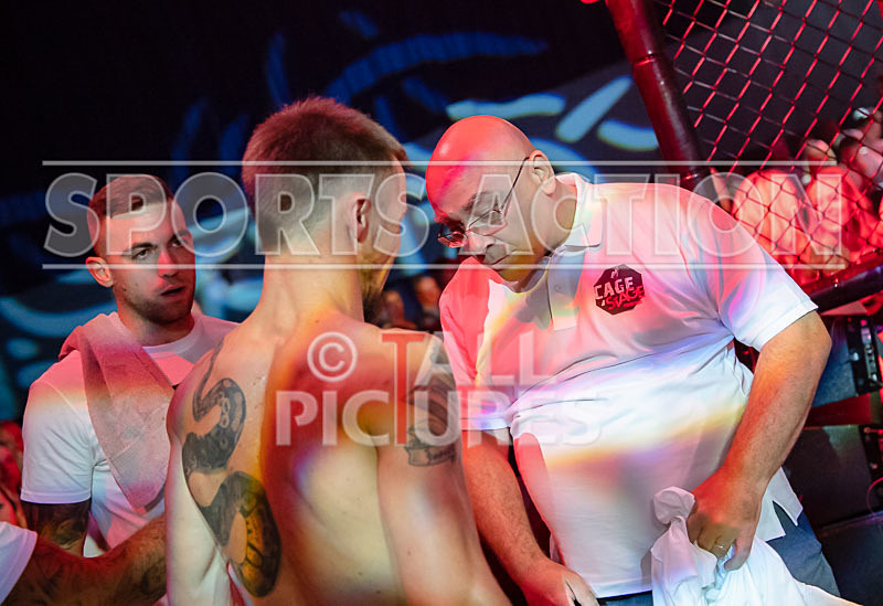 BOUT-2- Jason Enticott v Josh Manning-5 - BOUT-2: Jason Enticott v Josh Manning