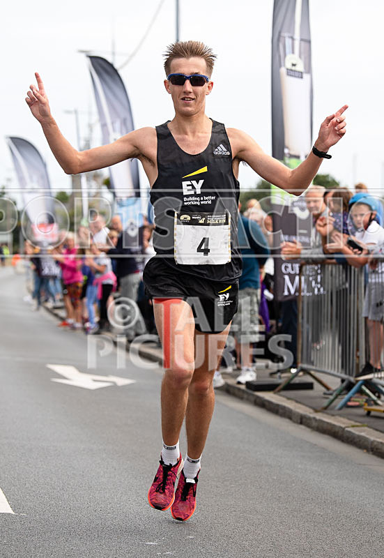 Guernsey Milk Half Marathon 2018-1 - GUERNSEY MILK HALF MARATHON 2018