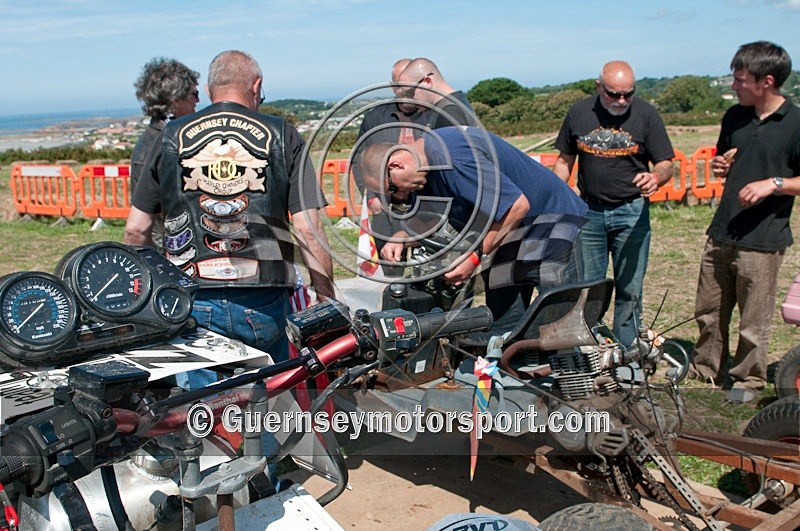 Hogwash_09-14 - HOGWASH 2009 - SCENE