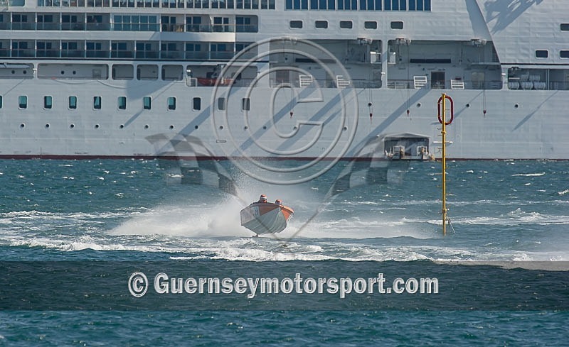 Powerboat Race_25-08-2013-7 - RACE-11 NORTH BEACH