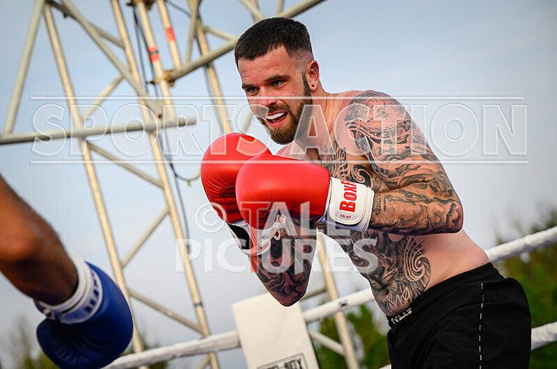 BOUT 12 - Dom Boyce v Koen Kraken Le Prevost-18 - BOUT 12 - Dom Boyce v Koen 'Kraken' Le Prevost
