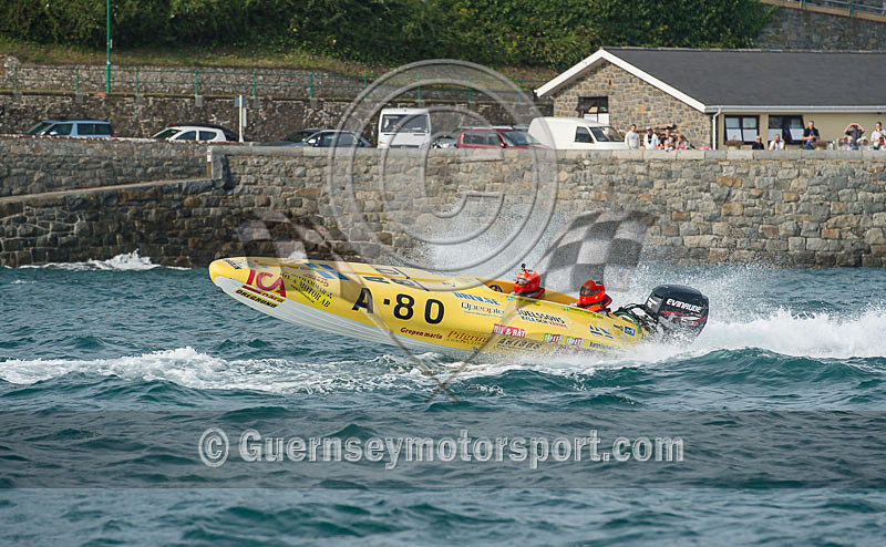 Worlds Powerboats_2014_Race-2-53 - UIM CLASS 3A & 3B WORLD OFFSHORE CHAMPIONSHIP_RACE-2