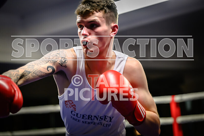 BOUT- 6 - Emile Prevel v Moin Khan-29 - BOUT: 6 - Emile Prevel v Moin Khan