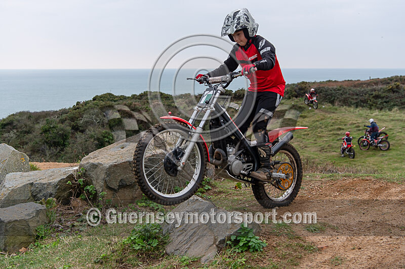 Junior Trials 2020-33 - JUNIOR TRIALS TRAINING SESSION 2020