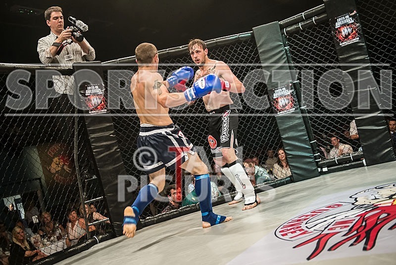 Cage Fighting_2012_Bout 5-26 - BOUT-5