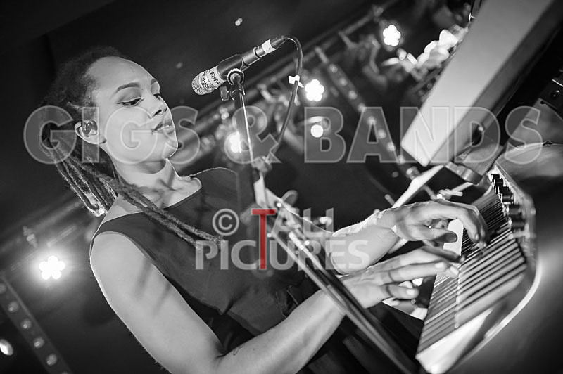 The Skints-39 - THE SKINTS