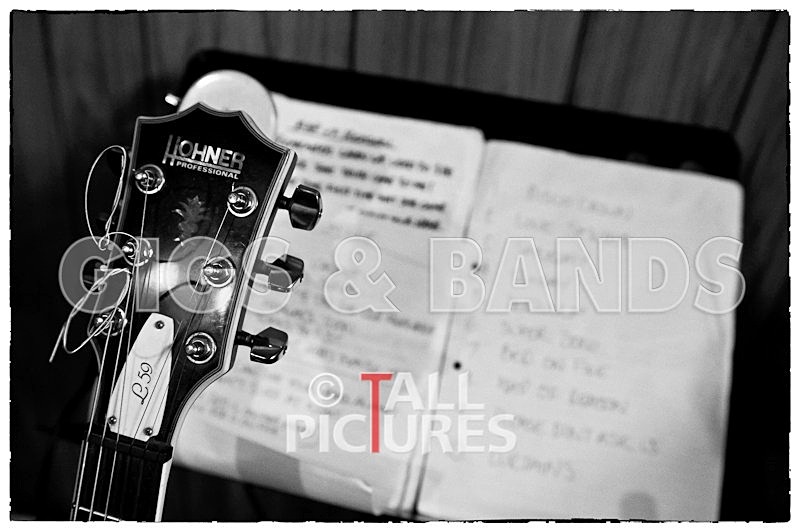 Teaspoonriverneck Studio Session-76_BW - TEASPOONRIVERNECK