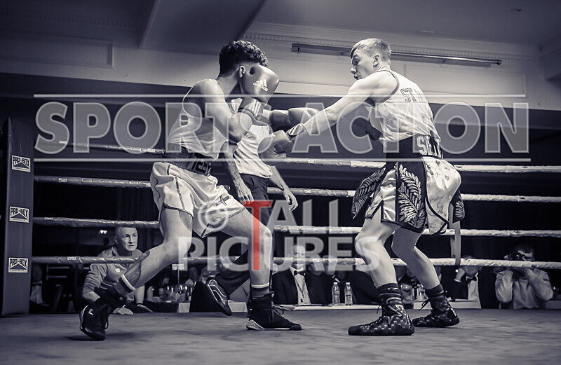 BOUT- 10 - Tom Teers v Shane Smith-45 - BOUT: 10 - Tom Teers v Shane Smith
