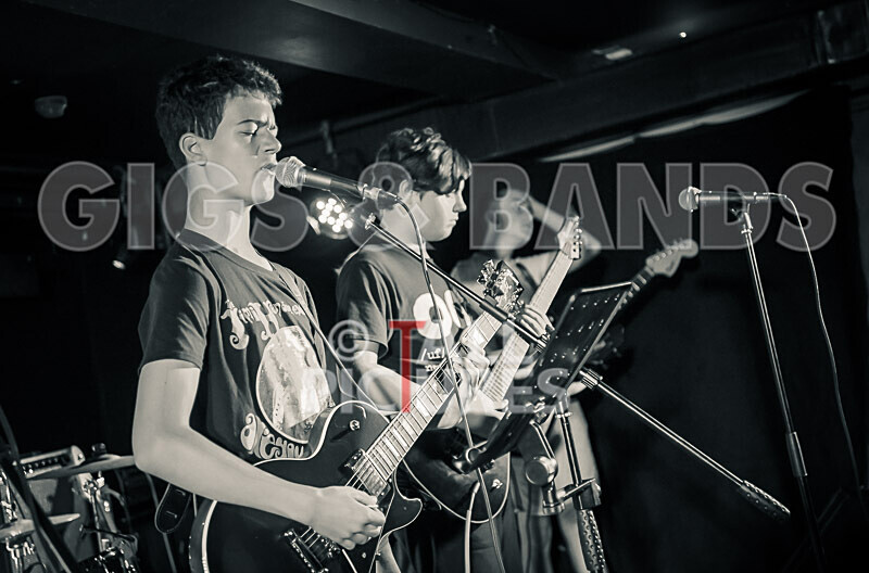 The Foxxy Ladies-8 - THE FOXXY LADIES