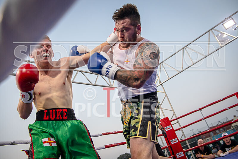 BOUT 17 - Luke Robert v Casey De La Mare-57 - BOUT 17 - Luke Robert v Casey De La Mare