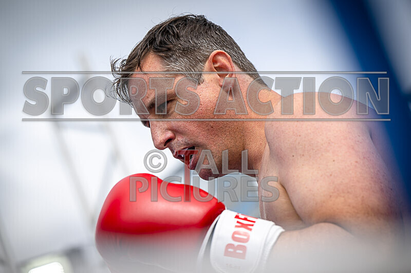 BOUT 4- Rollo 9 and a Half Digits v Tony Foxey Fox-14 - BOUT 4- Rollo '9 and a Half Digits' v Tony 'Foxey' Fox