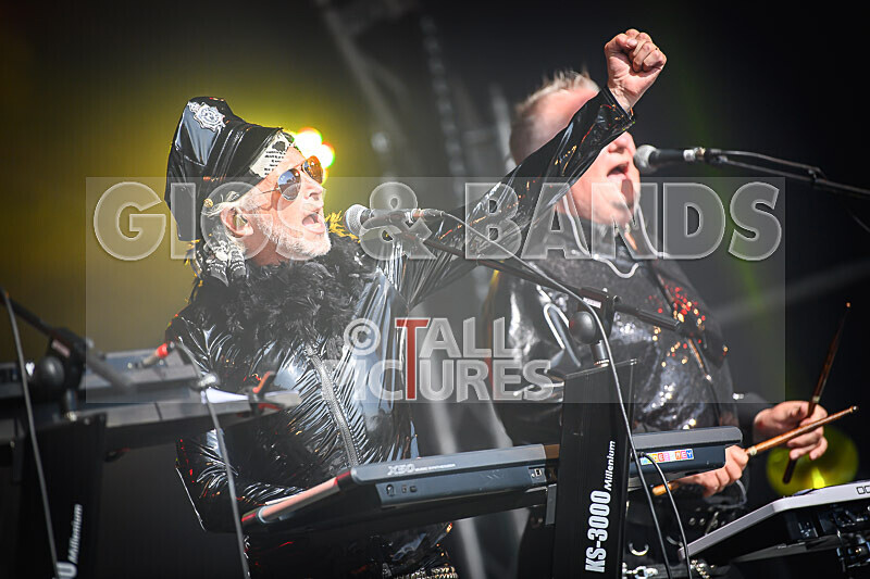 Fade 2 Grey-496 - FADE 2 GREY