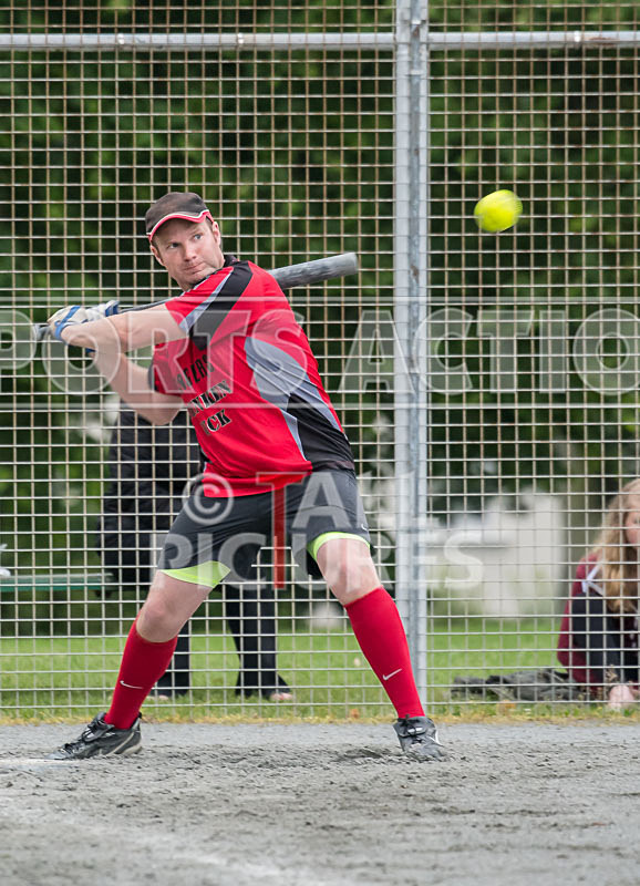 Softball_22-06-2016-6 - DRUNKEN DUCK RANGERS v REBELS