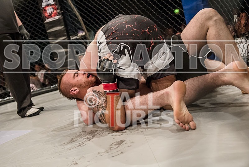 Cage Fighting_2012_Bout 11-17 - BOUT-11