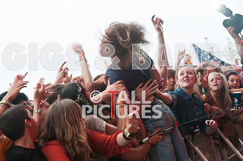 Cage the Elephant-53 - CAGE THE ELEPHANT