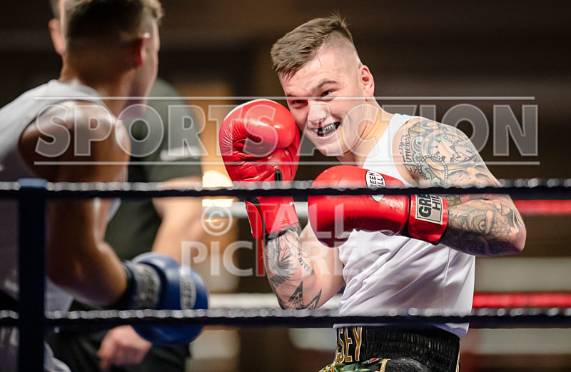 Sparring Bout-7_Casey De La Mare v Billy Poullain-8 - Sparring Bout-7_Casey De La Mare v Billy Poullain