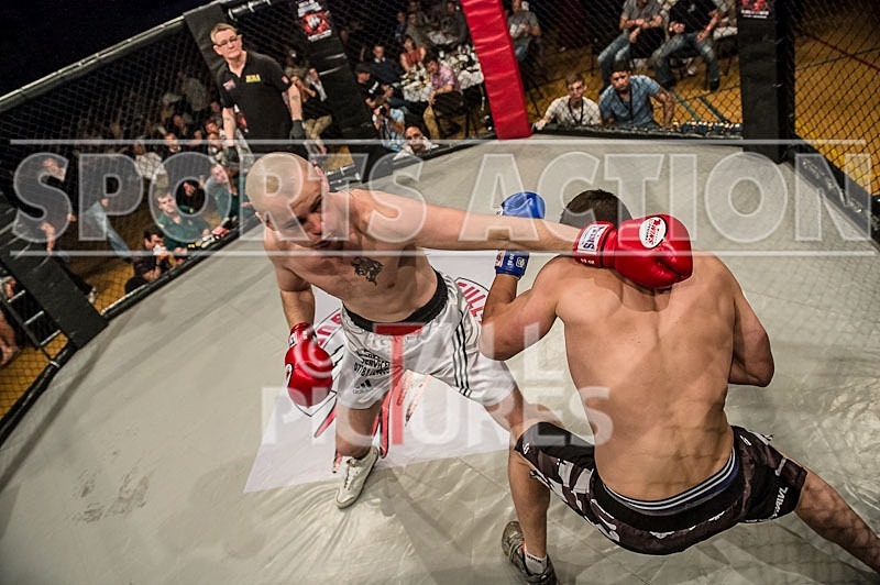 Cage Fighting_2012_Bout 4-11 - BOUT-4