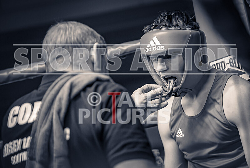 BOUT 3_Luc Langlois v Jaspe Kibiedi-7 - BOUT 3_Luc Langlois v Jaspe Kibiedi