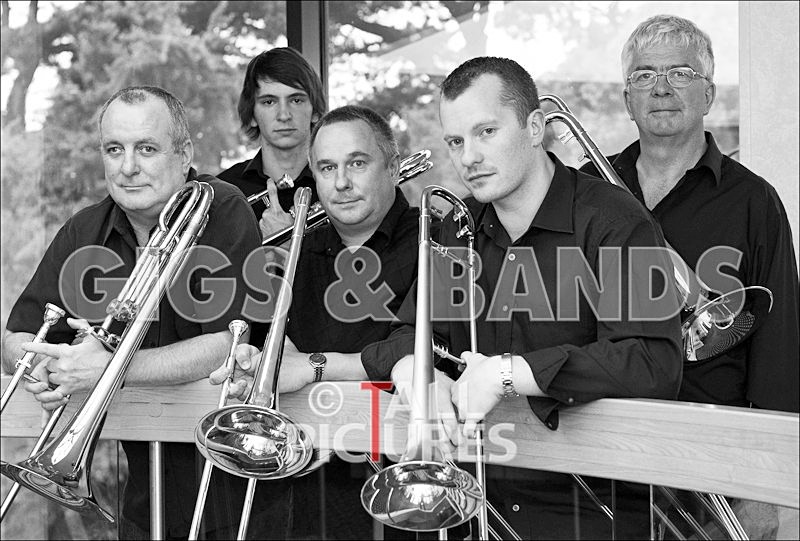 Boneheads-22 - THE BONEHEADS