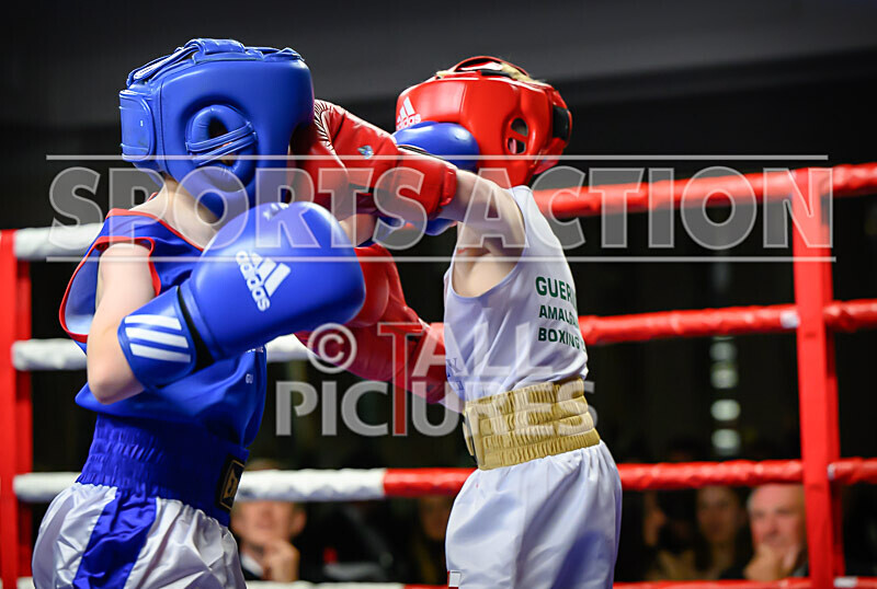 BOUT- 2 - Leon Watson v Callum Cain-26 - BOUT 2 - Leon Watson v Callum Cain