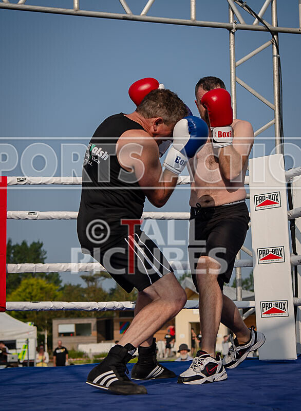 BOUT 8 - Roland -the Doc- Archer v -Dangerous- Trevor Morris-31 - BOUT 8 - Roland 'the Doc' Archer v 'Dangerous' Trevor Morris