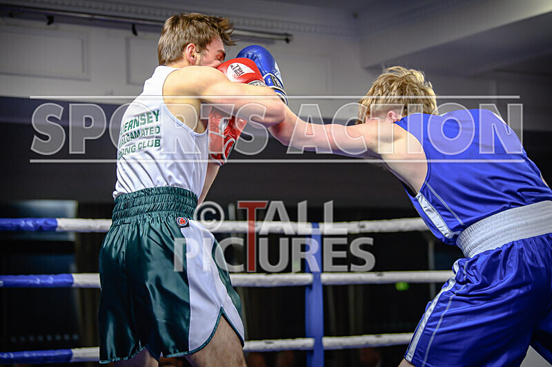 BOUT 5- Martin Kublickis v Robbie Chipcase-41 - BOUT 5 - Martin Kublickis v Robbie Chipcase