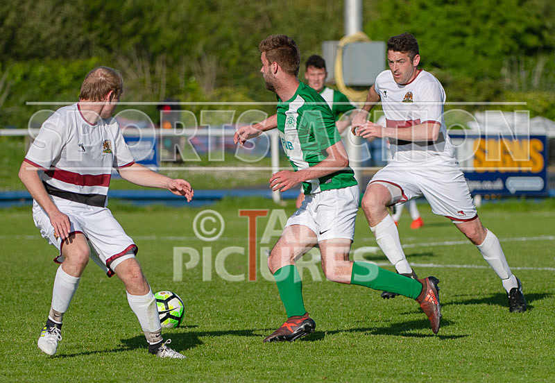 Guernsey v Upton Park-10 - GUERNSEY v UPTON PARK