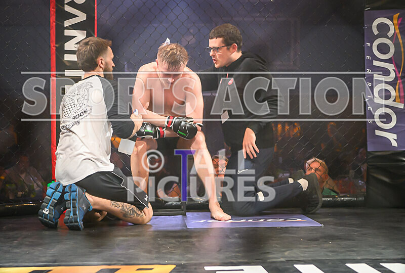 BOUT- 13 - Joe Graham v Sam Pearce-57 - BOUT 13 - Joe Graham v Sam Pearce