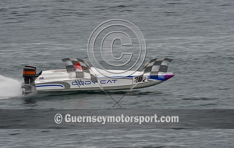 Guernsey Powerboat Racing_24-07-11-33 - ROUND-6 FERMAIN COURSE