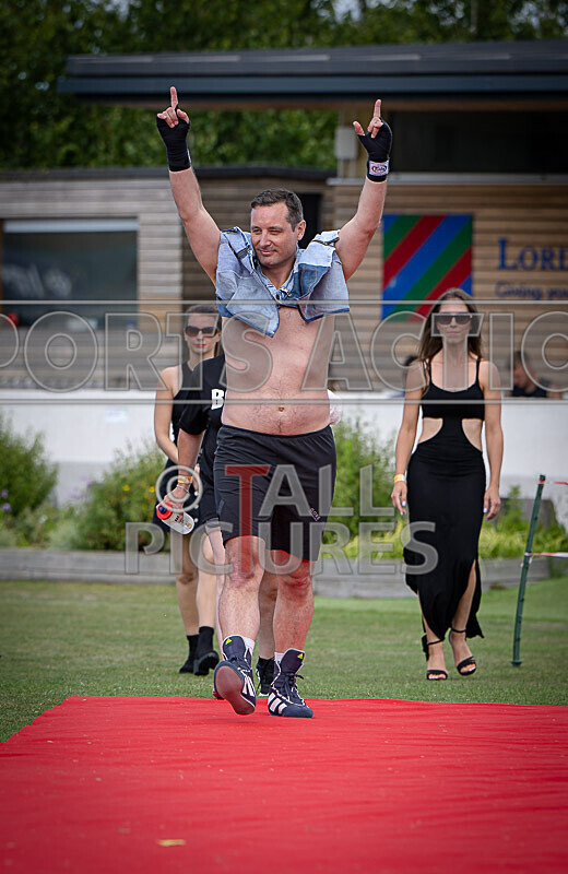 BOUT 4- Rollo 9 and a Half Digits v Tony Foxey Fox-1 - BOUT 4- Rollo '9 and a Half Digits' v Tony 'Foxey' Fox