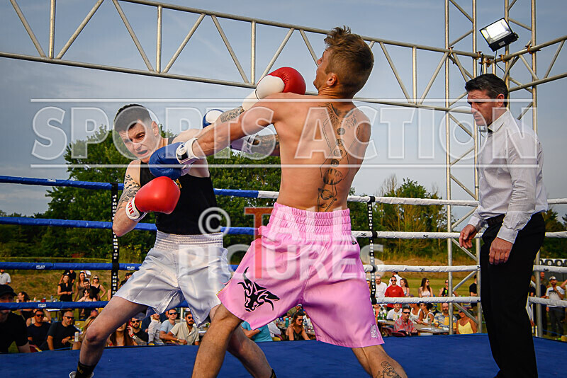 BOUT 11 - Raging Bull Jay Rive v Reece the Bomber Blondel-52 - BOUT 11 - 'Raging Bull' Jay Rive v Reece 'the Bomber' Blondel