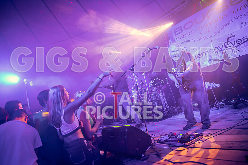 City Limits-81 - CITY LIMITS