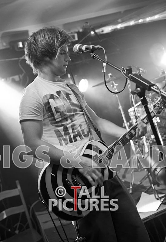 2 Minutes 2 Late-90 - 2 MINUTES 2 LATE