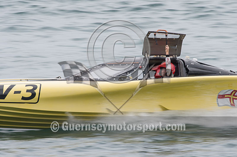 Powerboats_08-10-2016-78 - GPA STANLEY GIBBONS SERIES_RACE-9