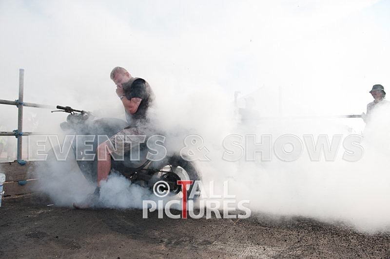 Greenman Burnout-54 - GREENMAN BURNOUTS 2010