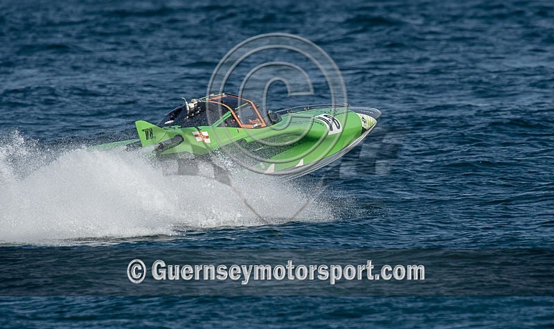 Powerboat Racing_03-08-2013-24 - RACE-8 NORTH BEACH OUTER