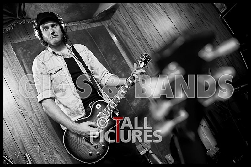 Teaspoonriverneck Studio Session-90_BW - TEASPOONRIVERNECK