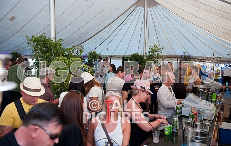 Guernsey Festival Scene-44 - THE GUERNSEY FESTIVAL ATMOSPHERE AND SCENE