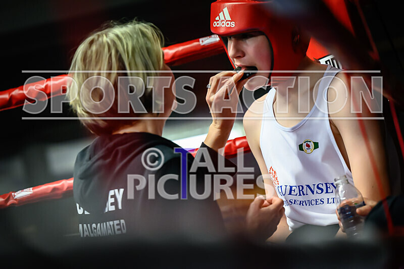 BOUT- 4 - Jacob Jones v Tommy Clark-16 - BOUT: 4 - Jacob Jones v Tommy Clark