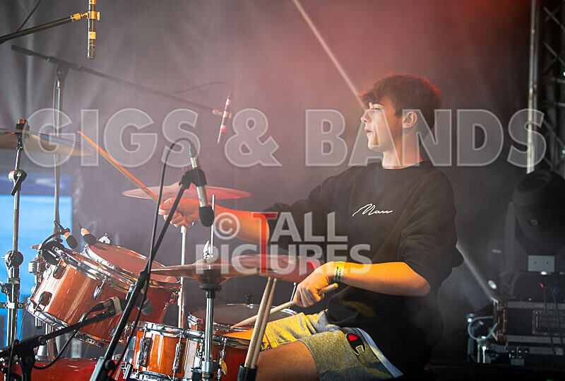 High Voltage-3 - HIGH VOLTAGE