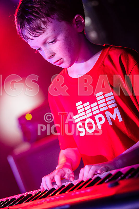 The Minorities-7 - THE MINORITIES