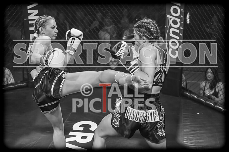 BOUT- 9 - Laura Douglas v Georgia Blumsom-13 - BOUT 9 - Laura Douglas v Georgia Blumsom