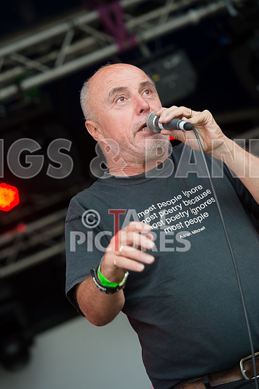 Attila the Stock Broker-58 - ATTILA THE STOKEBROKER'S BARNSTORMERS