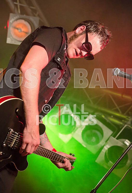 The Electric Shakes-104 - THE ELECTRIC SHAKES