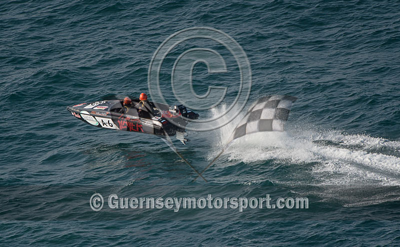 Worlds Powerboats_2014_Race-1-424 - UIM CLASS 3A & 3B WORLD OFFSHORE CHAMPIONSHIP_RACE-1