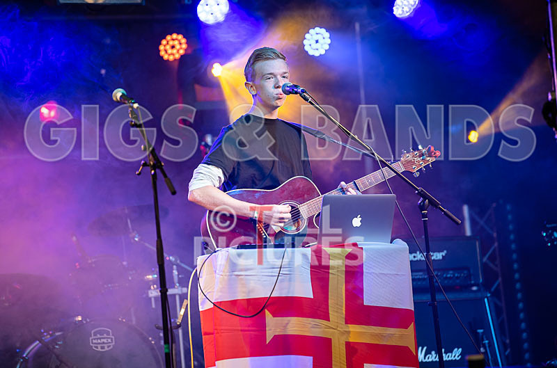 Zak Trimmer-18 - ZAK TRIMMER