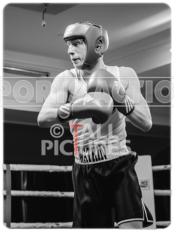 BOUT- 5 - Finn Walsh v Alix Watkins-29 - BOUT: 5 - Finn Walsh v Alix Watkins