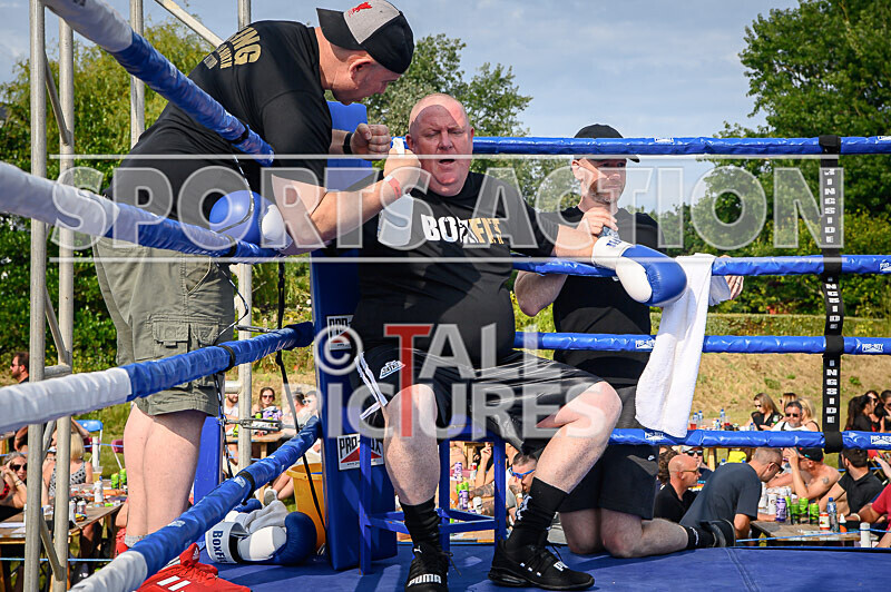 BOUT 6 - Keith the Terror of Tyneside v Sisco El Diablo Freitas-12 - BOUT 6 - Keith 'the Terror of Tyneside' v Sisco 'El Diablo' Freitas