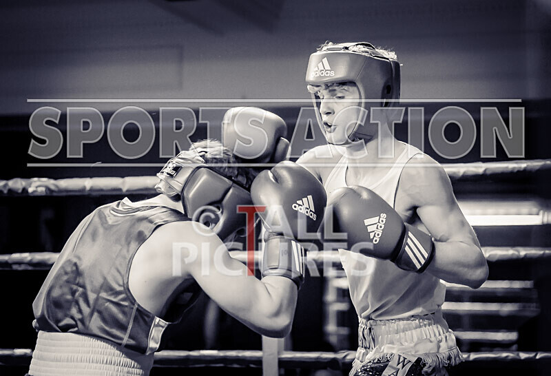 BOUT 3- Arnie Watson v Arthur Tipping-29 - BOUT 3 - Arnie Watson v Arthur Tipping