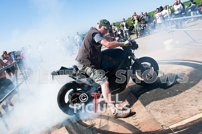 Greenman Burnout-4 - GREENMAN BURNOUTS 2010